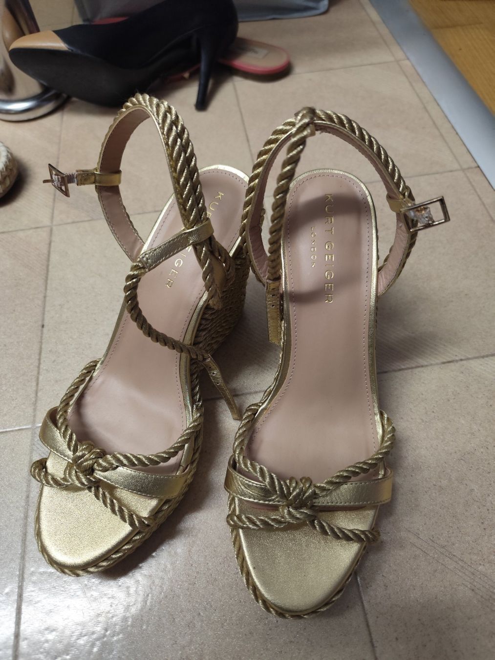 Kurt Geiger Scarpe da donna: Kurt Geiger London Sandalen – Usato da Oetwil an der Limmat venduto da Fernando-bras 1