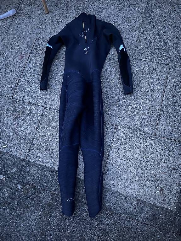 ION Completi & Tailleur: Wetsuit Trinity Amp Semid. 5/4mm DL Grösse 38M – Usato da Brugg AG venduto da Freeheeler02 1