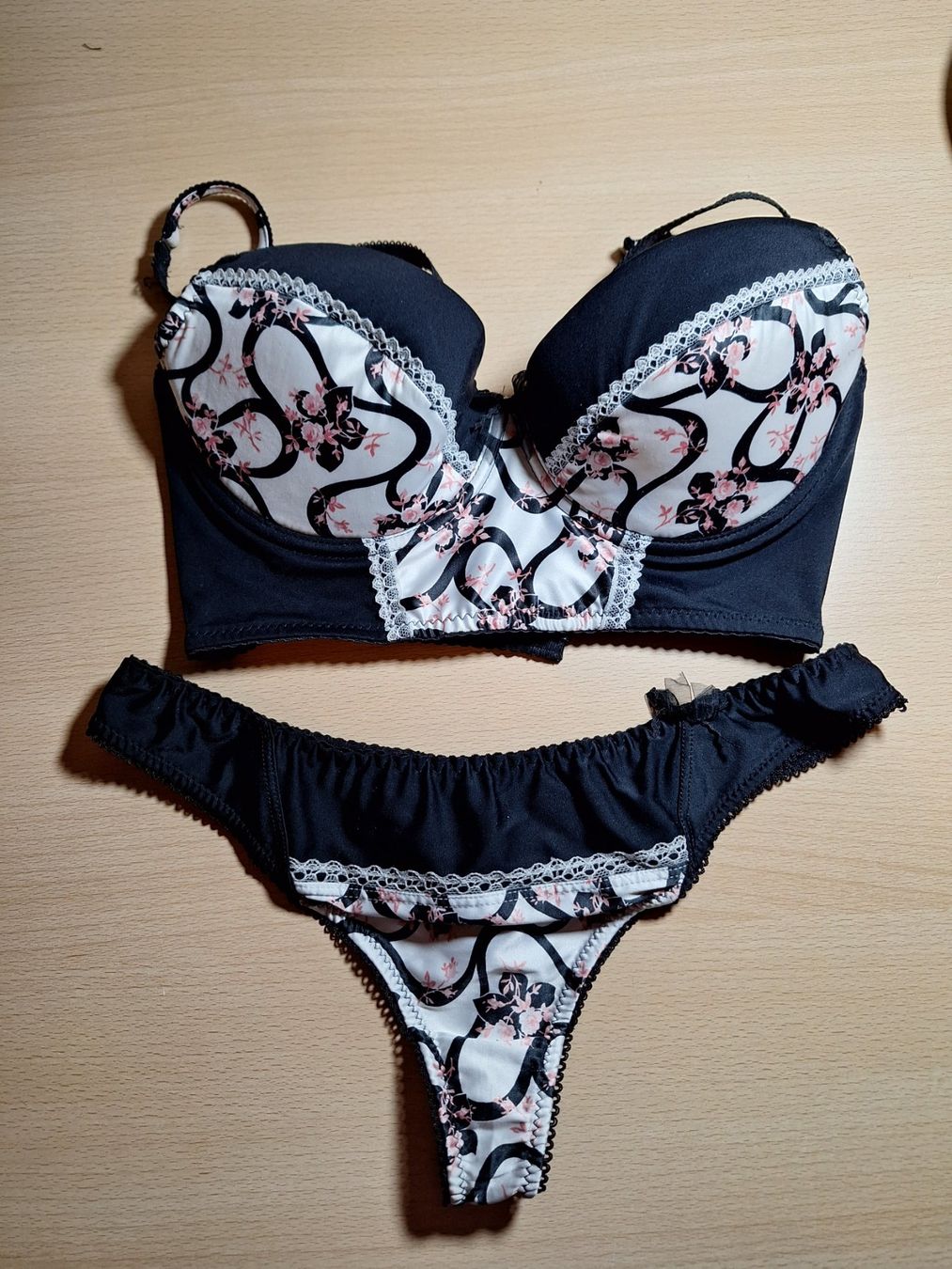 Altra biancheria intima: Ensemble soutien-george 80 B – Usato da Villarbeney venduto da cerisette72