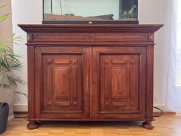 Antike Kommode aus Massivholz – 122 × 34,5 × 92 cm