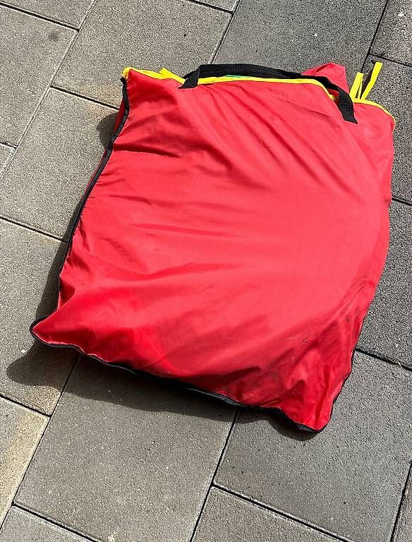 Alri letti & mobili per bambini: Wurfzelt zum Spielen – Usato da Zäziwil venduto da Yvonne2532 1