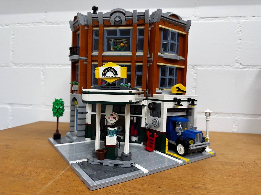 Lego Kit di costruzioni: Lego Creator Expert 10264 Eckgarage – Usato da Weiach venduto da Stevo_Levo