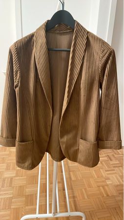 Veste plissée marron élégante - Taille unique!