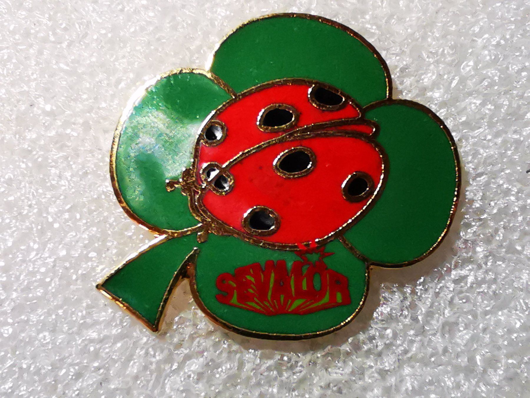 Placchette & Badge: Ansteckpin 60: Sevalor – Usato da Oppligen venduto da Pin-Fall-Shop