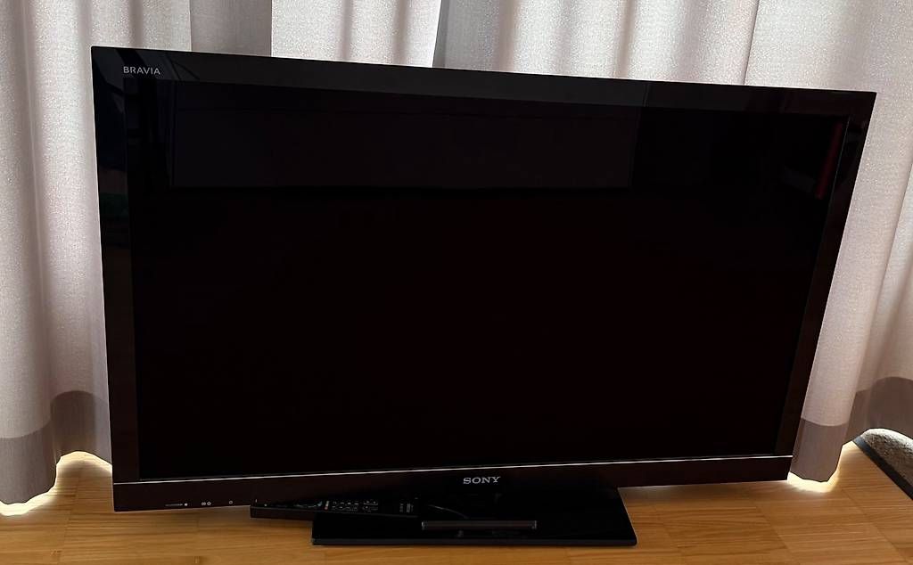 Televisori: TV mit 3Dbar – Usato da Oberwil BL venduto da aro_9d7j
