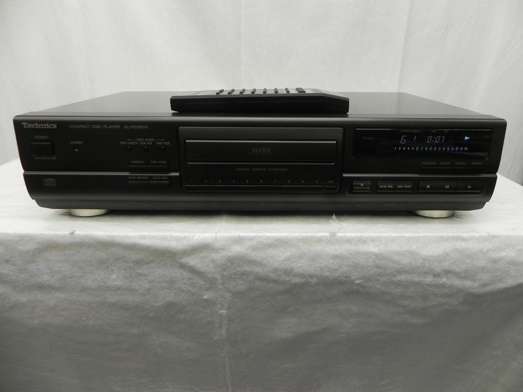 Technics Lettore multimediale & Streamer: Technics SL-PG 580A CD-Player Total Liquidation – Usato da Basel venduto da Life-Style-Art
