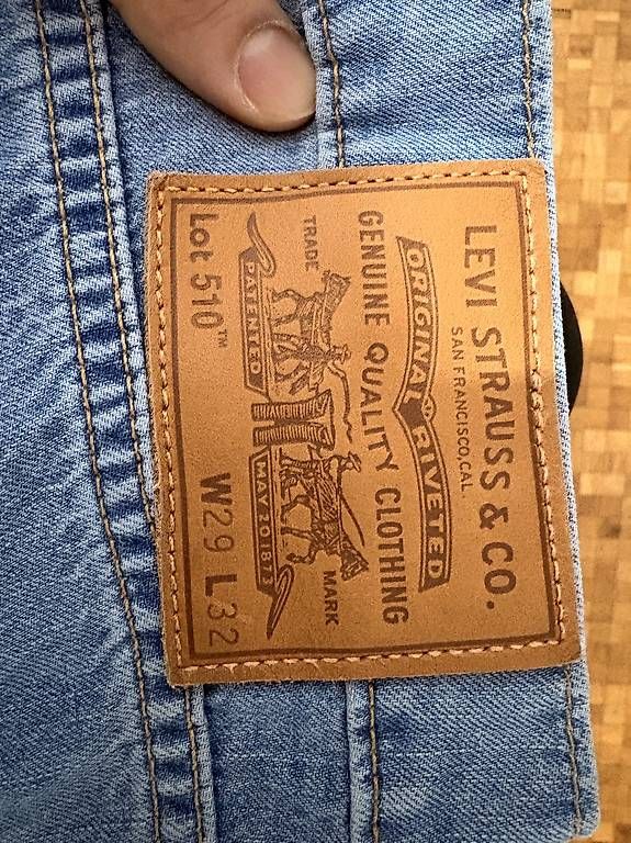 Jeans: Pantaloni Jeans Levi's  – D'occasion à Pregassona par ara_zvf2 1