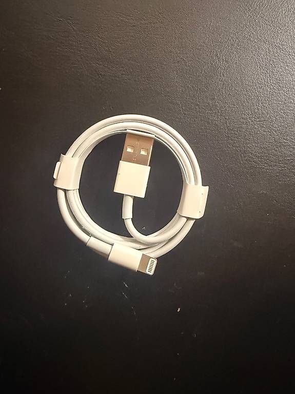 Caricabatterie: Chargeur Apple lightning  – Usato da St Maurice venduto da Nthushy