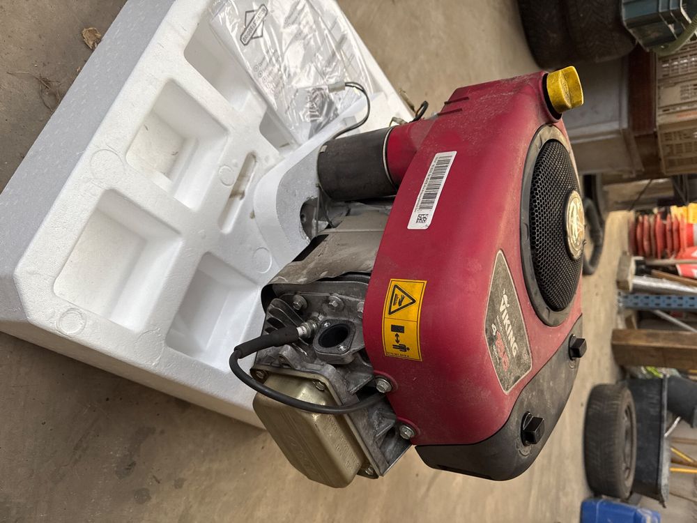 Motor Briggs&Stratton aus Viking Rasentraktor Kaufen auf Ricardo