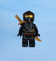 LEGO Minifigur Cole - Legacy, Pearl Gold Armor Shoulder Pad