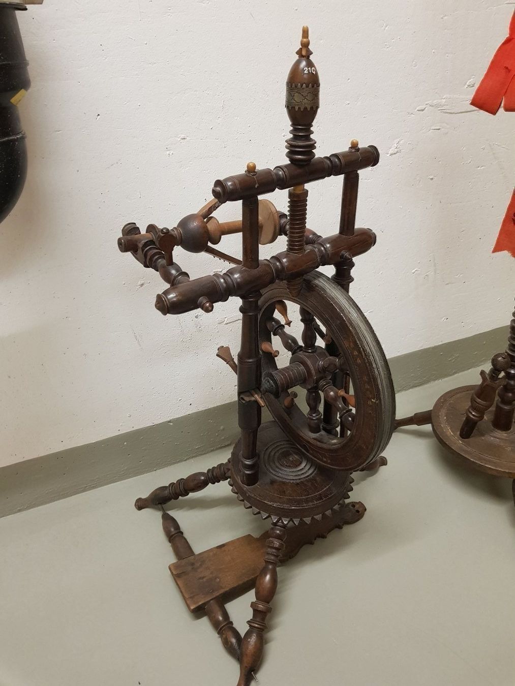 Spinnräder: Antikes Spinnrad Rarität – Gebraucht aus Gossau SG von Platzhalter22 1