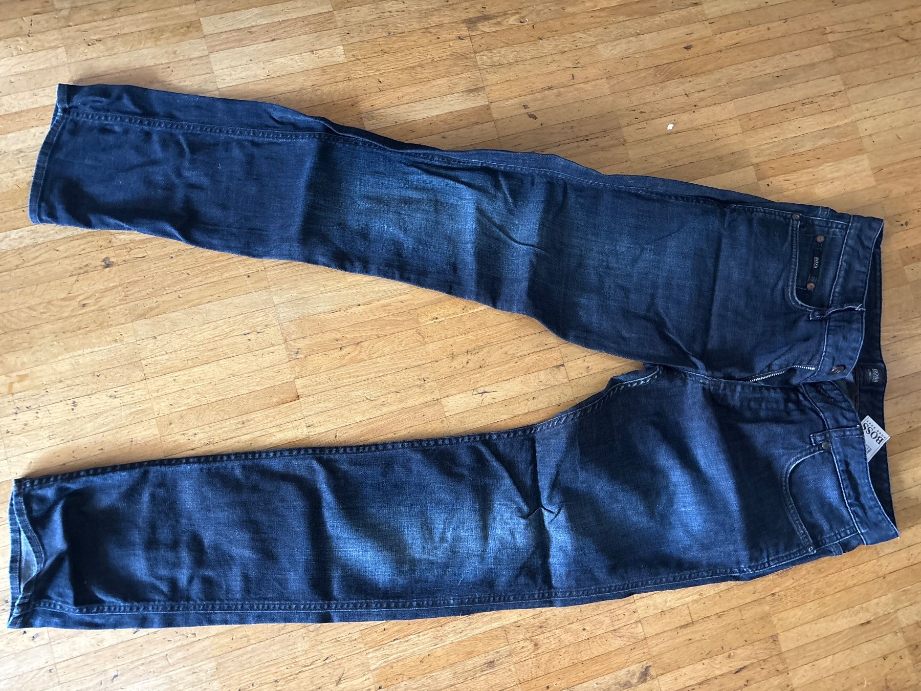 Jeans: Hugo Boss Jeans – Neu (gemäss Beschreibung) aus St. Gallen von kes_5bxr
