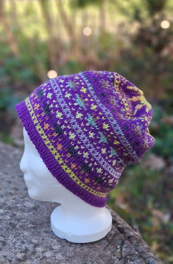 Copricapi, berretti & cappellini: Mütze Beanie "Planetarium2"   handgestrickt   NEU – Nuovo (secondo la descrizione) da Langenthal venduto da Handstrick 8