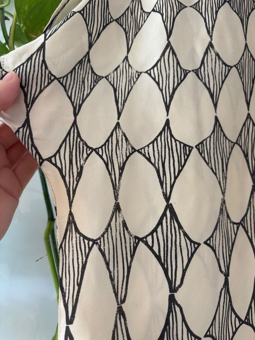 T-shirt: KOMANA Shirt mit abstraktem Print – Difettoso da Zürich venduto da missmodernage 8