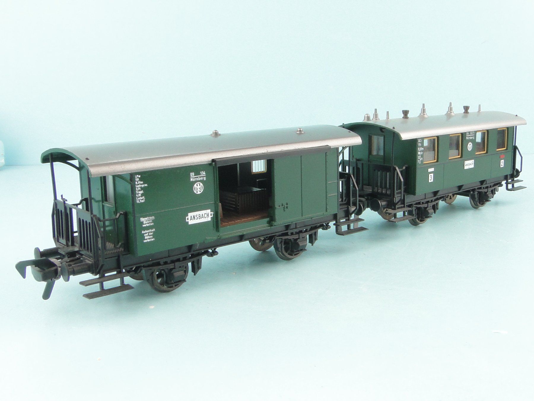 Fleischmann Modelleisenbahnen: Fleischmann 2 X Länderbahn  Wagen / Nürnberg – Gebraucht aus Bülach von cann11 2