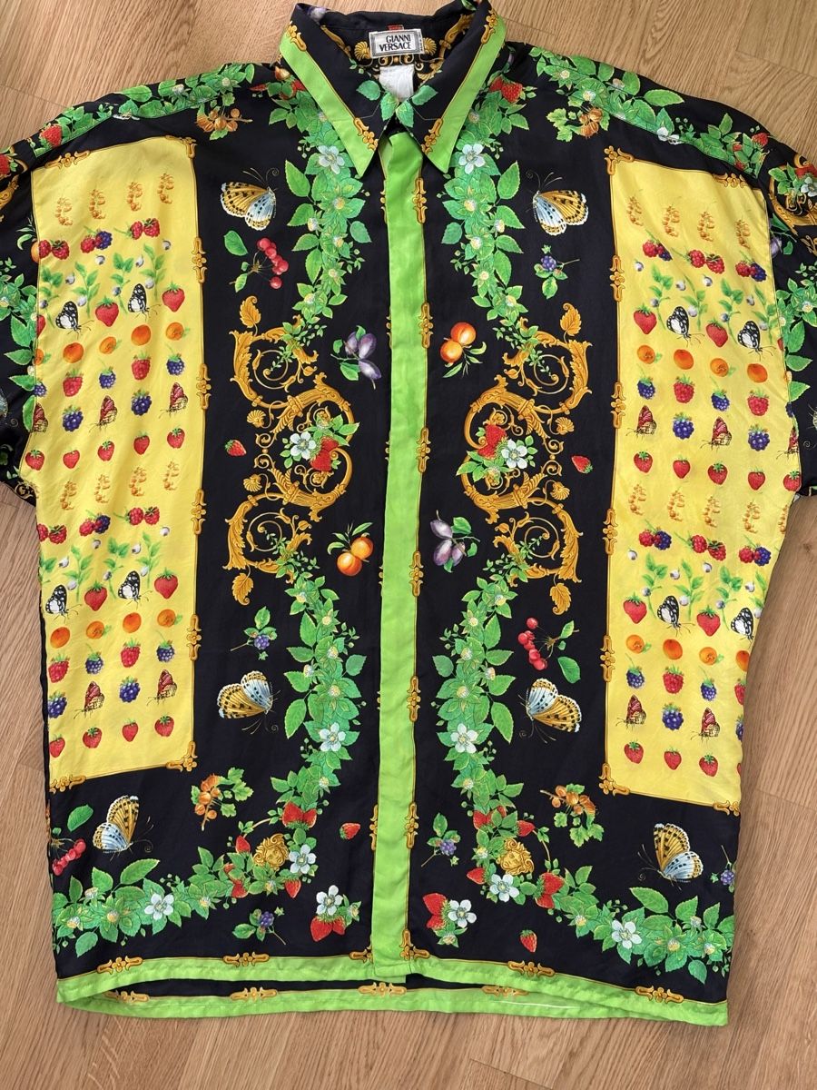 Versace Hemden: Gianni Versace Seidenhemd, Gr. L Original – Gebraucht aus Zürich von Auschra1 1