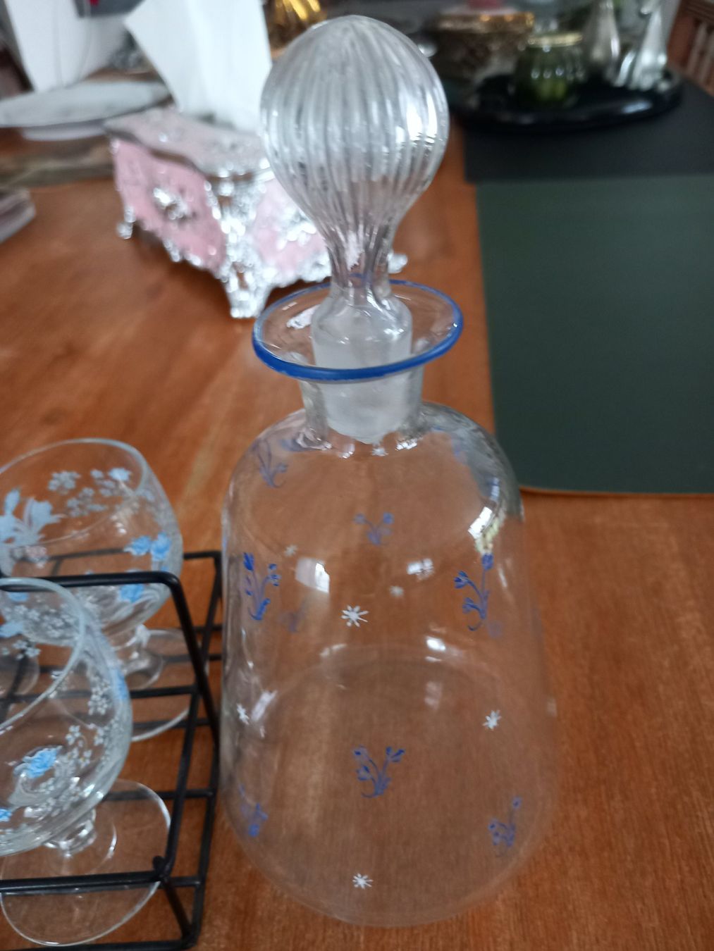 Bicchieri: ACHT ANTIKE SCHNAPS GLESLI  MIT KARAFFE/ /TEELICHTLI – Usato da Aegerten venduto da gismolini 8