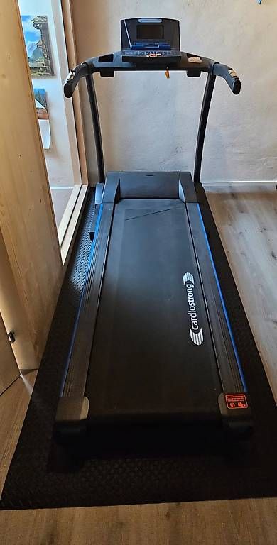 Hometrainer: Profi Laufband Cardio Fit – Usato da Uster venduto da Eno64