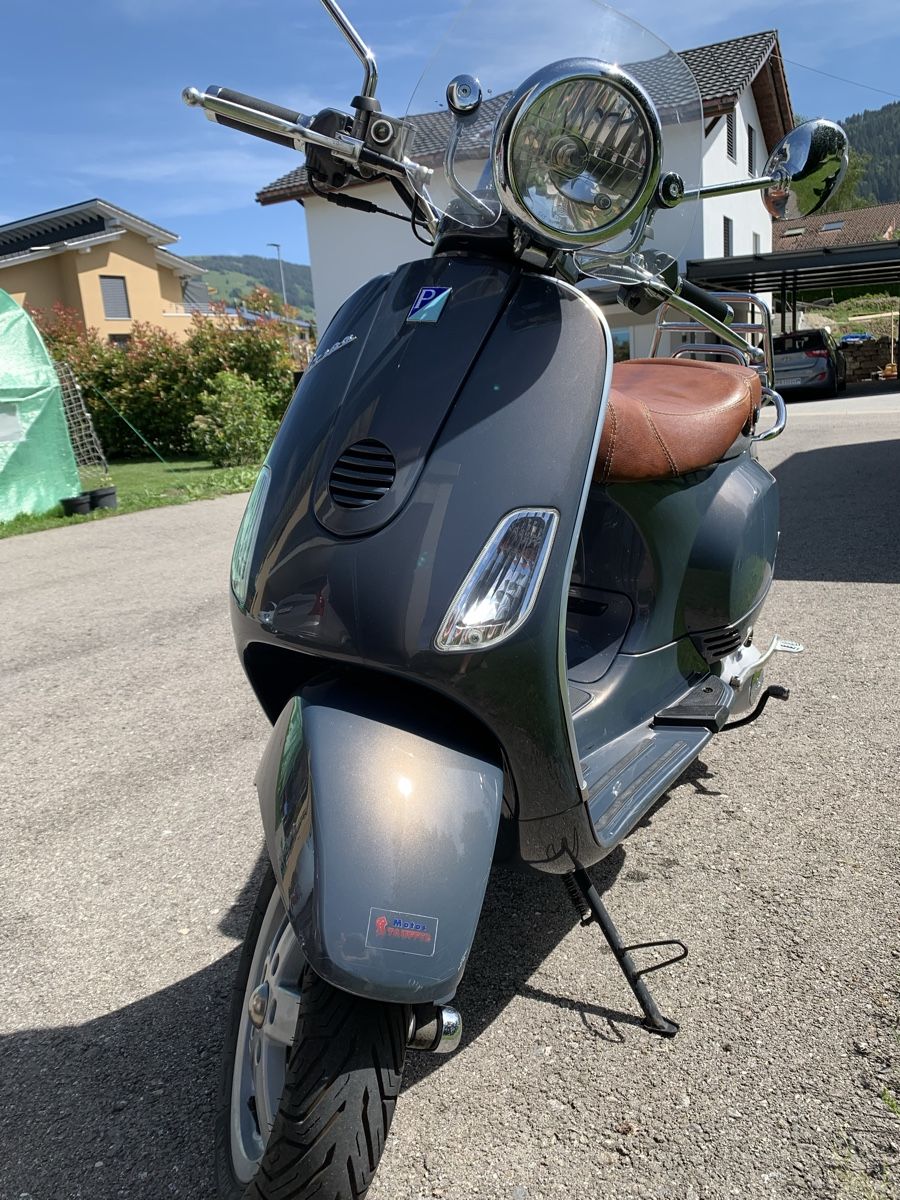 Vespa Scooters: Vespa LXV 125 – Gebraucht aus Plaffeien von Roebu3316 2