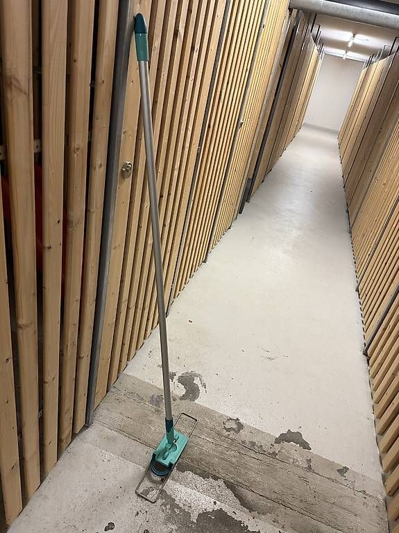 Leifheit Altro in Apparecchi per la pulizia: Leifheit BODENWISCHER – Usato da St.Gallen venduto da hss_GmbH 1
