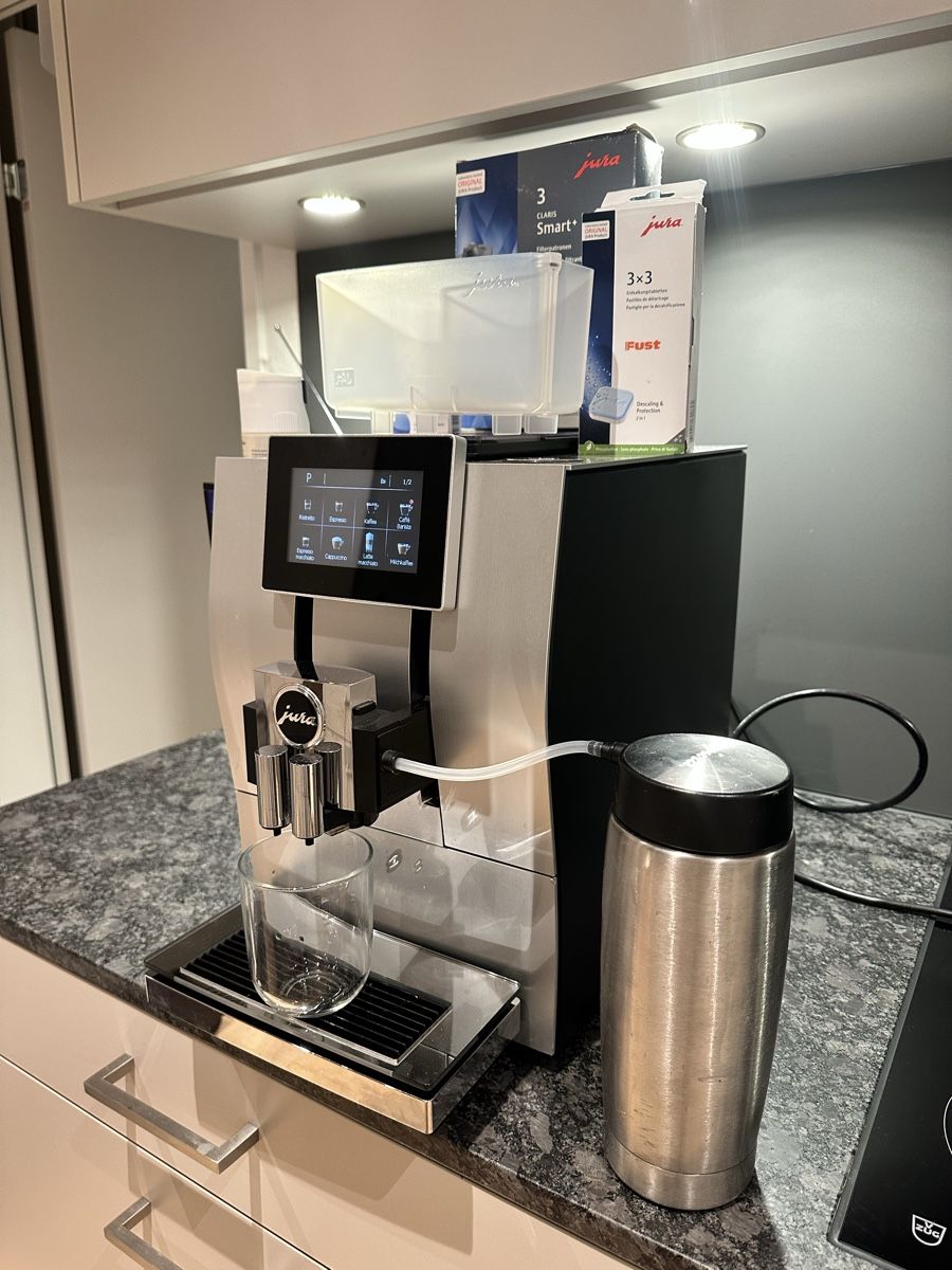 Jura Kaffeemaschinen & Espressomaschinen: Jura Z8 Neuwertig – Gebraucht aus Bern von AliceHo 4