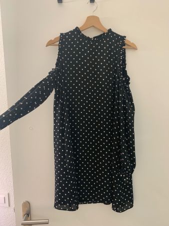 süsses Kleid mit Punkten