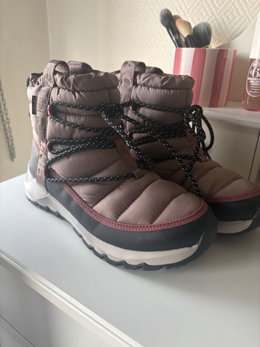 North Face Scarpe da donna: The North Face Schuhe  – Usato da Basel venduto da Brunner.T