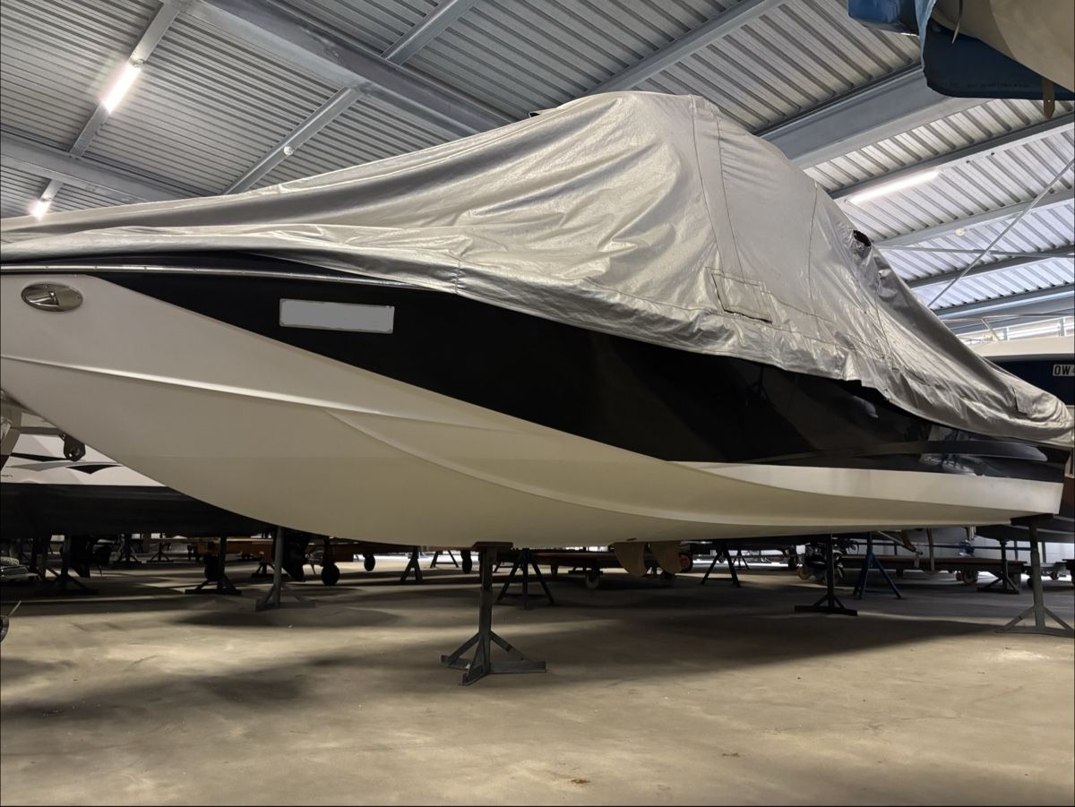 Malibu Barche: Malibu LSV 24 mit Liegeplatz Vierwaldstättersee – Usato da Luzern venduto da sam.l. 6