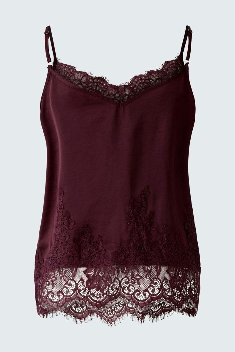 Top: OUI Spitzentop - bramble berry G.36 Neu – Nuovo (secondo la descrizione) da Oberwil BL venduto da DANA_FOX 5