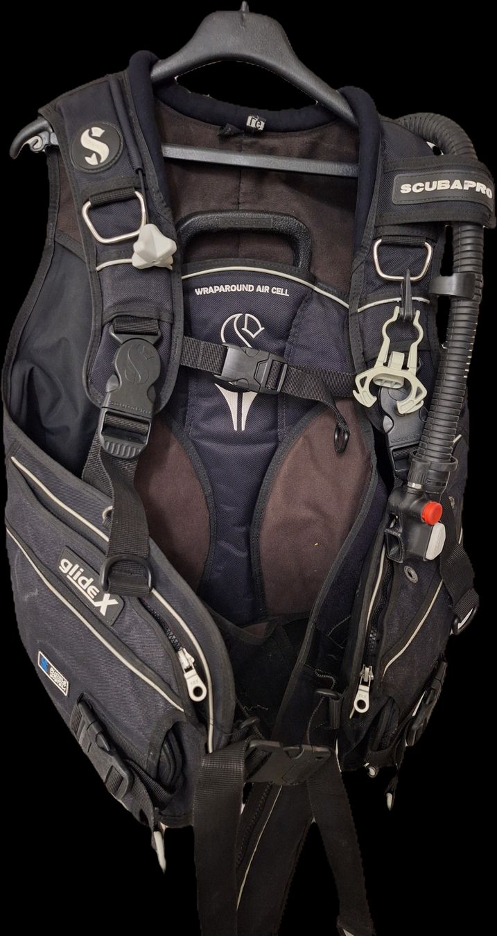 Scubapro Mute per immersioni: Scuba Glides X Tarierjacket Grösse L – Usato da Wetzikon ZH venduto da Petra210 1