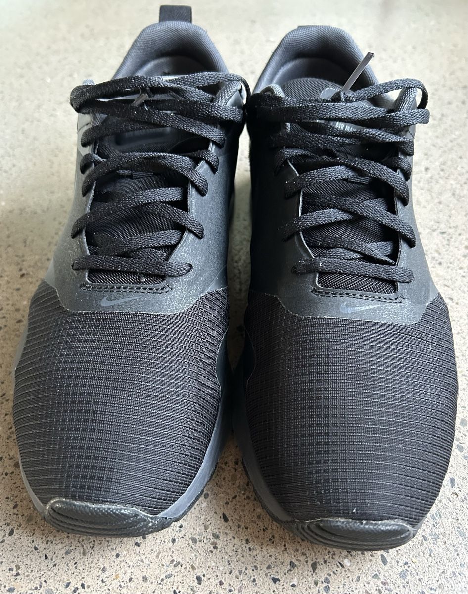 Nike Scarpe da uomo: Nike Air Max Tavas – Usato da Zürich venduto da Facellas