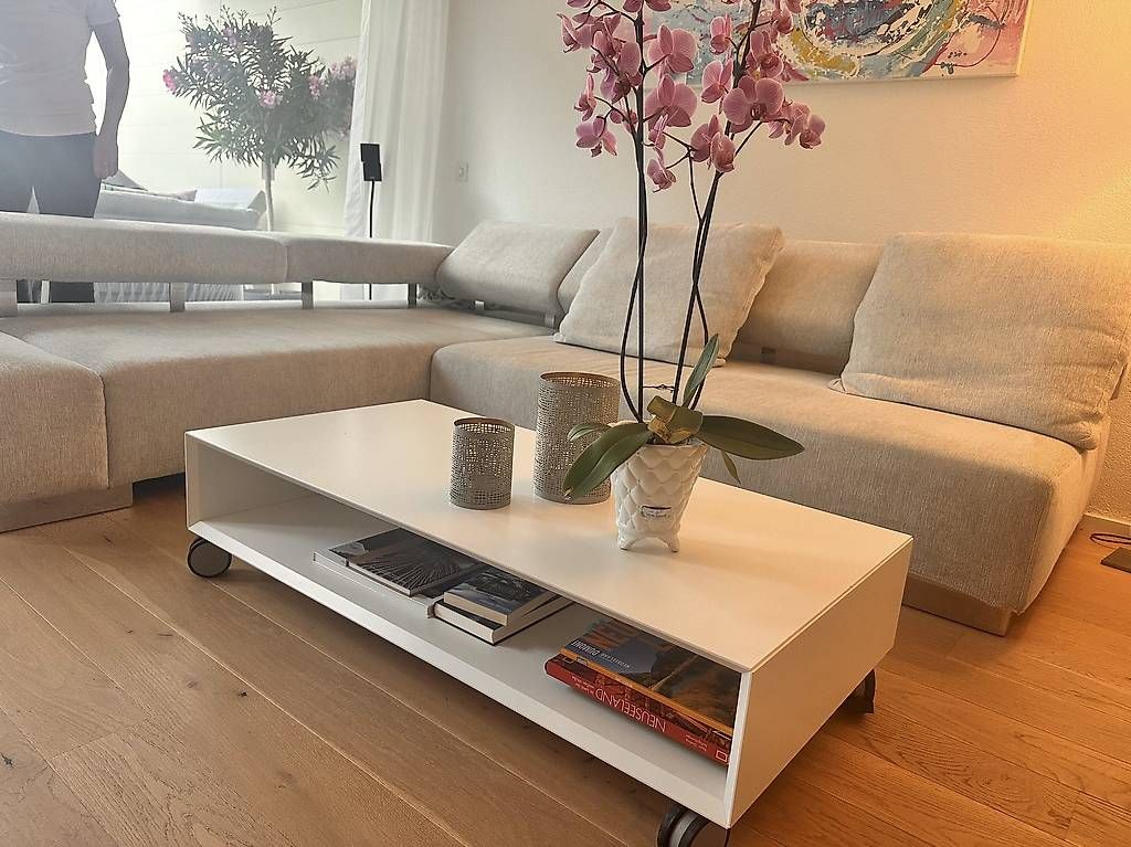 Tavoli: PURE Clubtisch weiss glatt – Usato da Bremgarten AG venduto da Salsero23 1