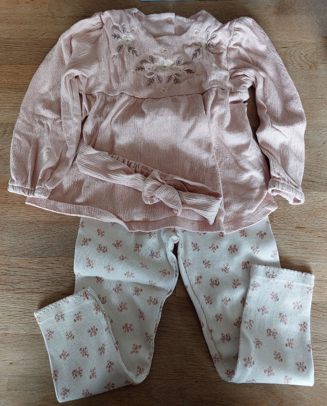 Lotti & Set di vestiti: Mädchen-Set – Usato da Wattenwil venduto da jEiM.21
