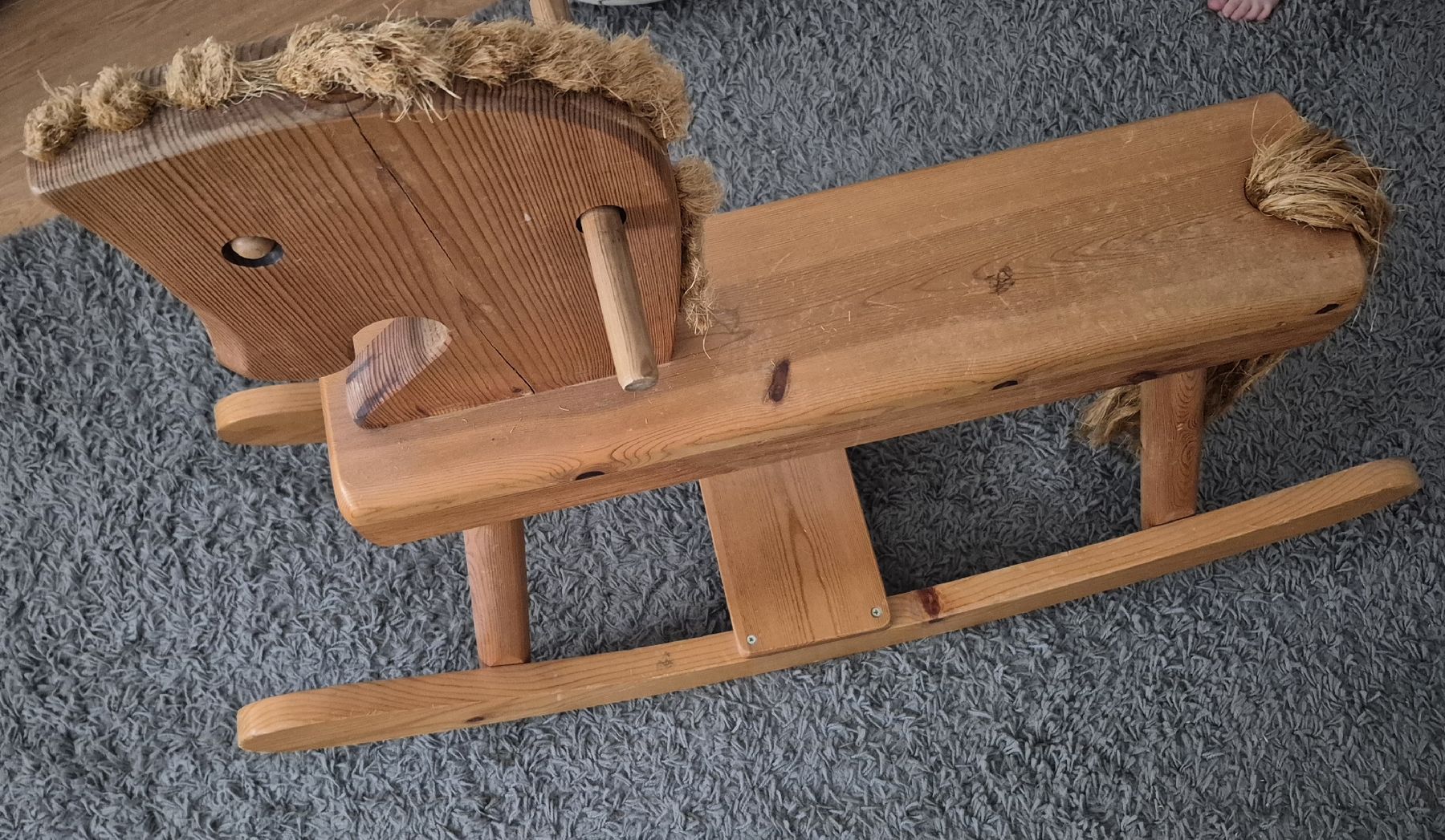 Autre balançoires de jardin: Schaukelpferd als Holz – D'occasion à Schmitten FR par Sam2525 2
