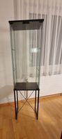 Schöne Glasvitrine mit Metallgestell - Top Zustand!