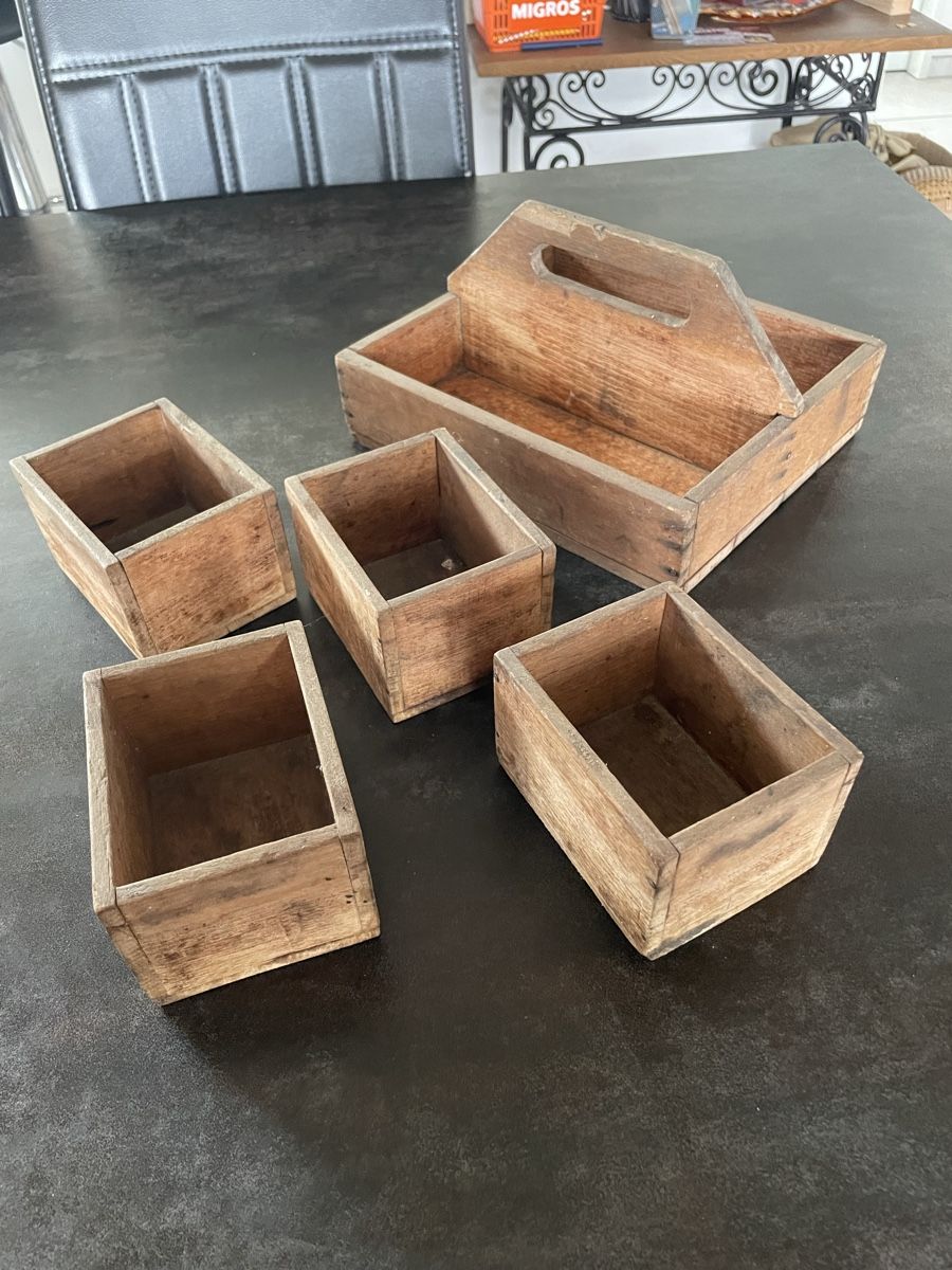 Casse di trasporto: Ancienne Petite Caissette en Bois Massif – Usato da Vallamand venduto da Bricbracbroc82 6