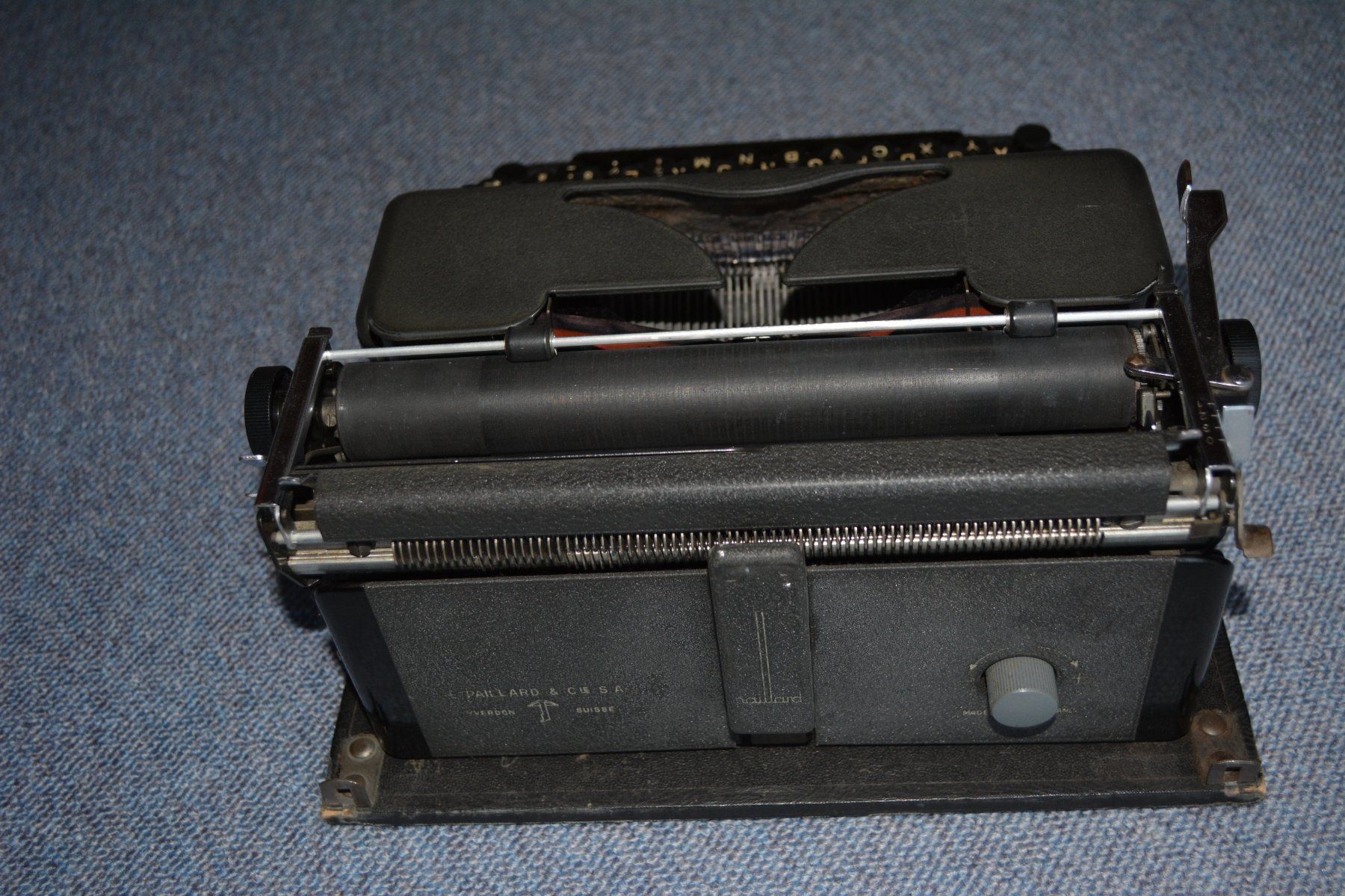 Macchine da scrivere: Schreibmaschine Hermes 2000 – Usato da Illighausen venduto da Flomi50 5