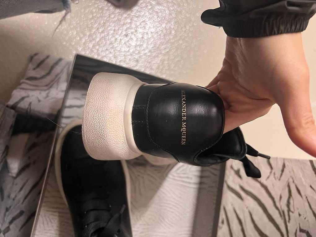 Scarpe da uomo: ALEXANDER MCQUEEN Sneakers black  – Usato da Ittigen venduto da san_9pr8 1