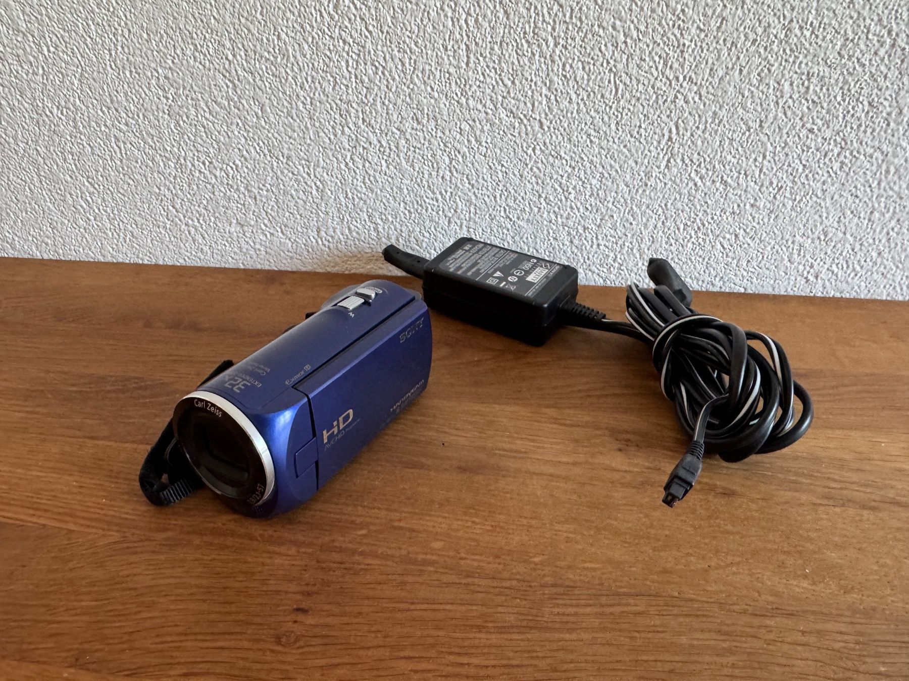 Sony Videocamere: SONY Camcorder HDR CX-220 – Nuovo (secondo la descrizione) da frauenfeld venduto da pipi018 1