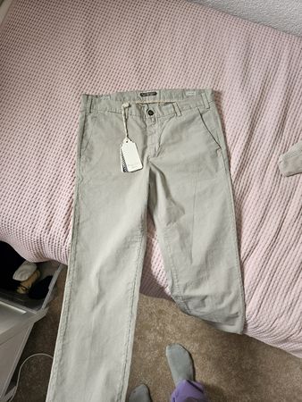Neue Sommerhosen Beige Italien.