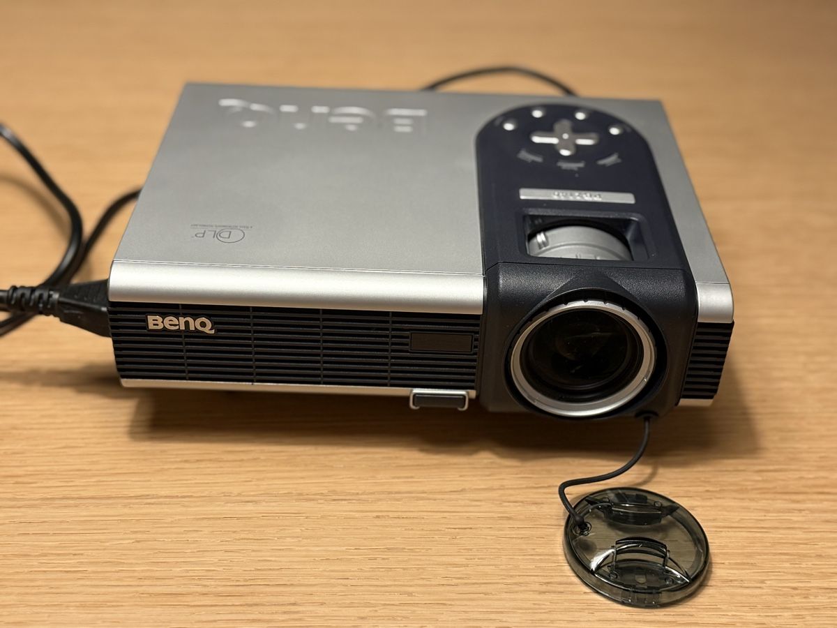 BenQ Proiettori: BenQ PB2140 Projektor, Top Zustand ! – Usato da Uitikon-Waldegg venduto da Rps 1