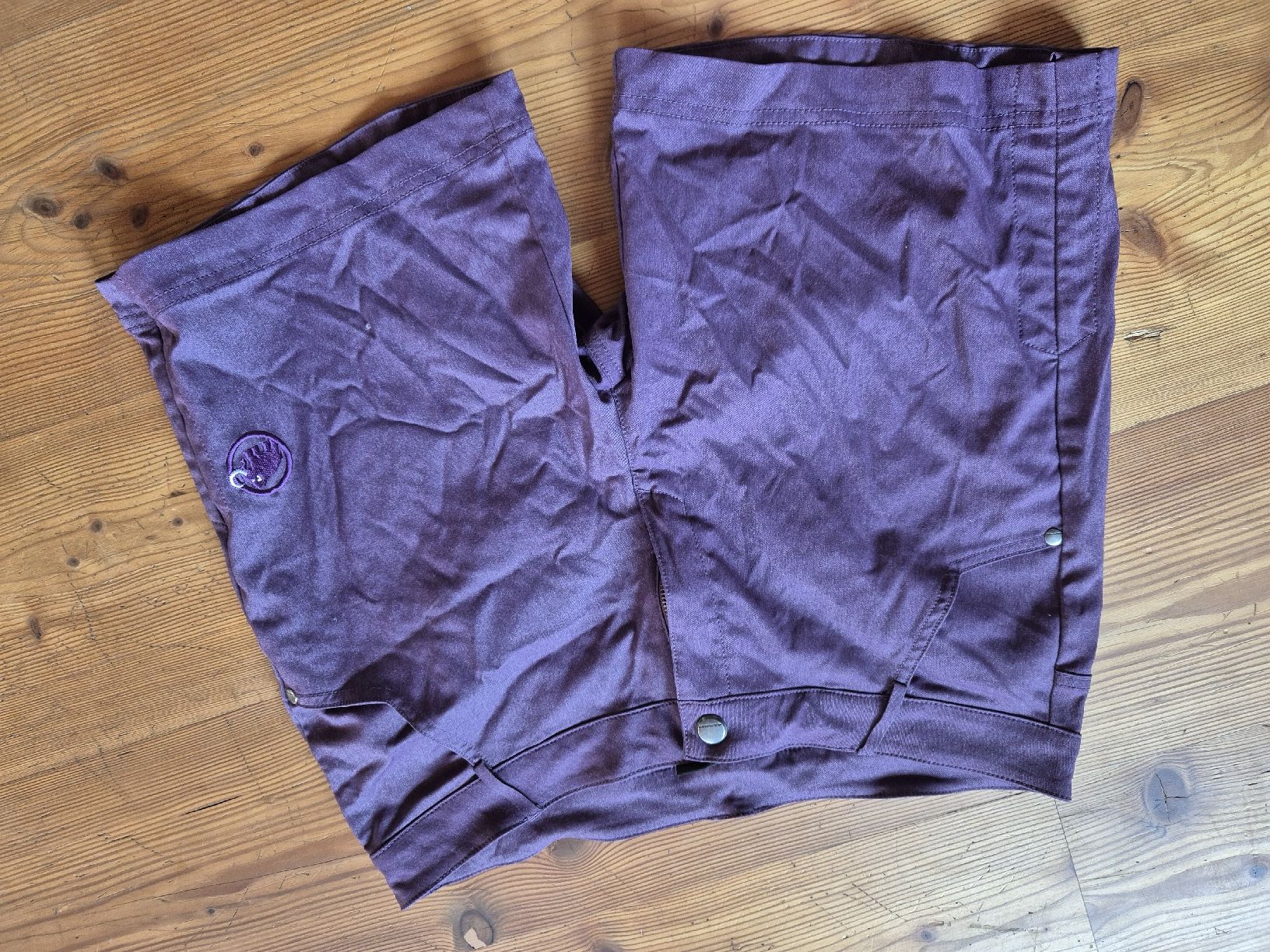 Mammut Pantalons: Mammut Wanderhose kurz, Gr 40, violet – Neuf (Voir description) à Abtwil SG par ste_22sn