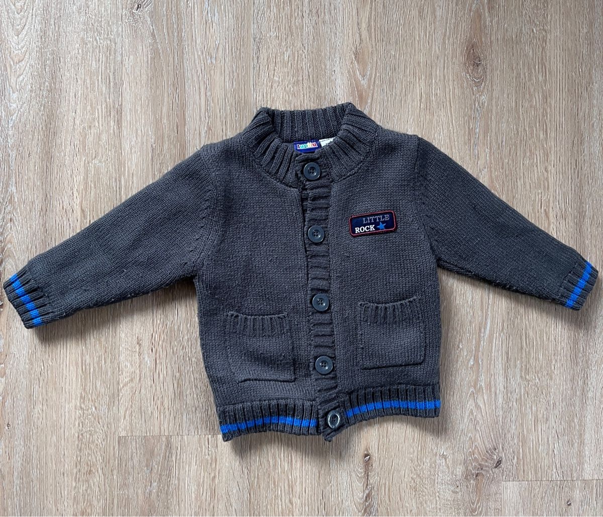 Vestes & Manteaux: dicke Strickjacke Gr. 74/80 – D'occasion à Sulz AG par Zissi31324