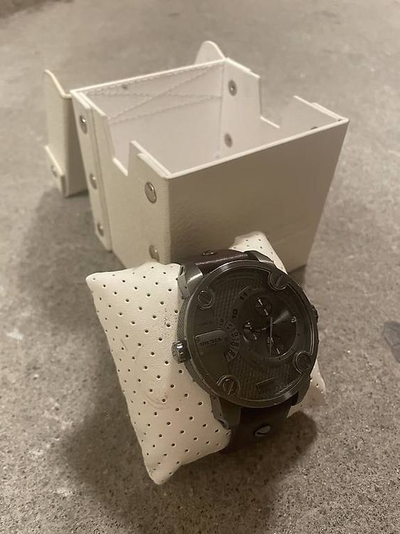 Uhr von Diesel 1