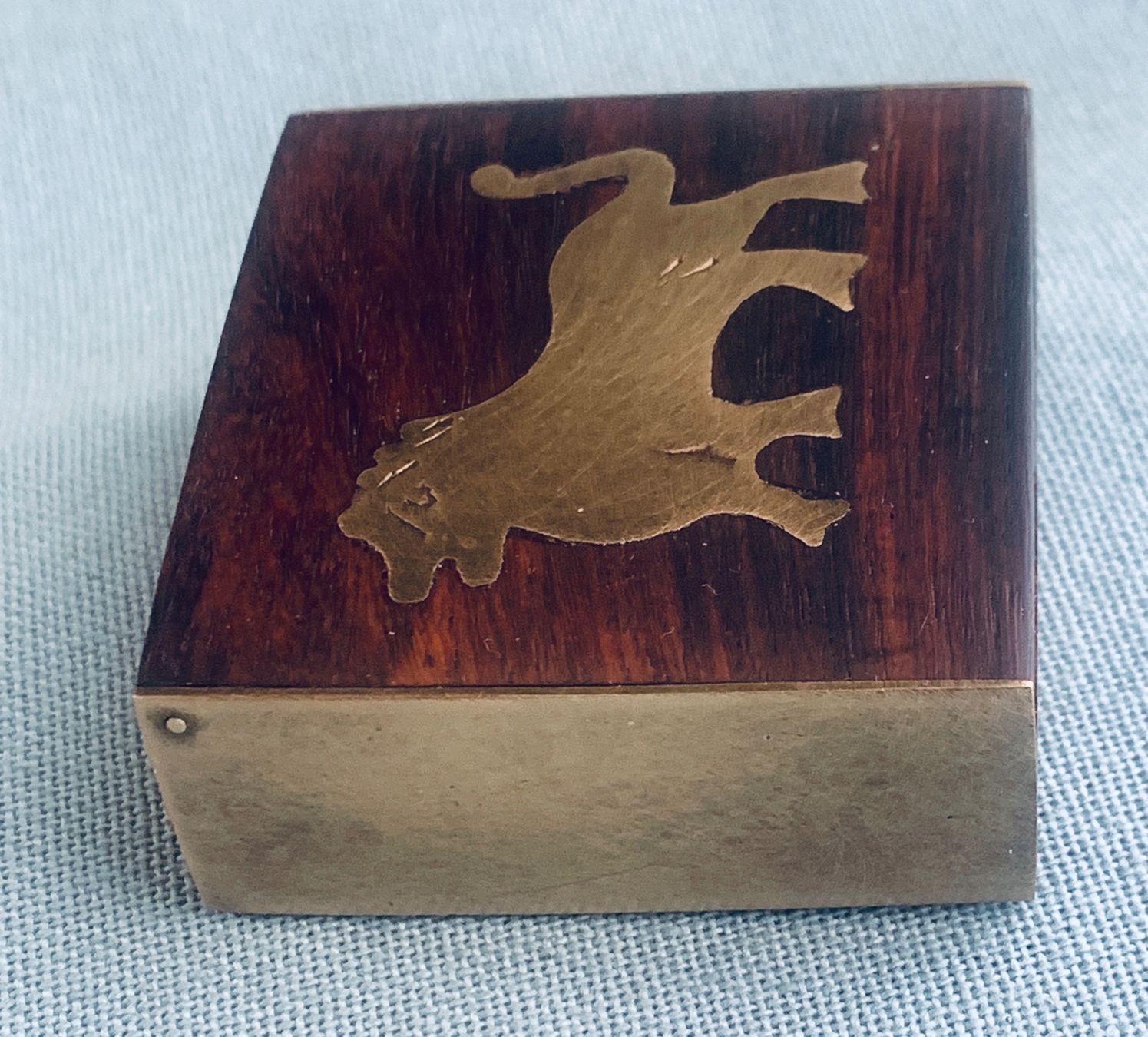 Portagioie: Kleine Schatulle, Holz/Messing – Usato da Bern venduto da Flora.Sonea 5