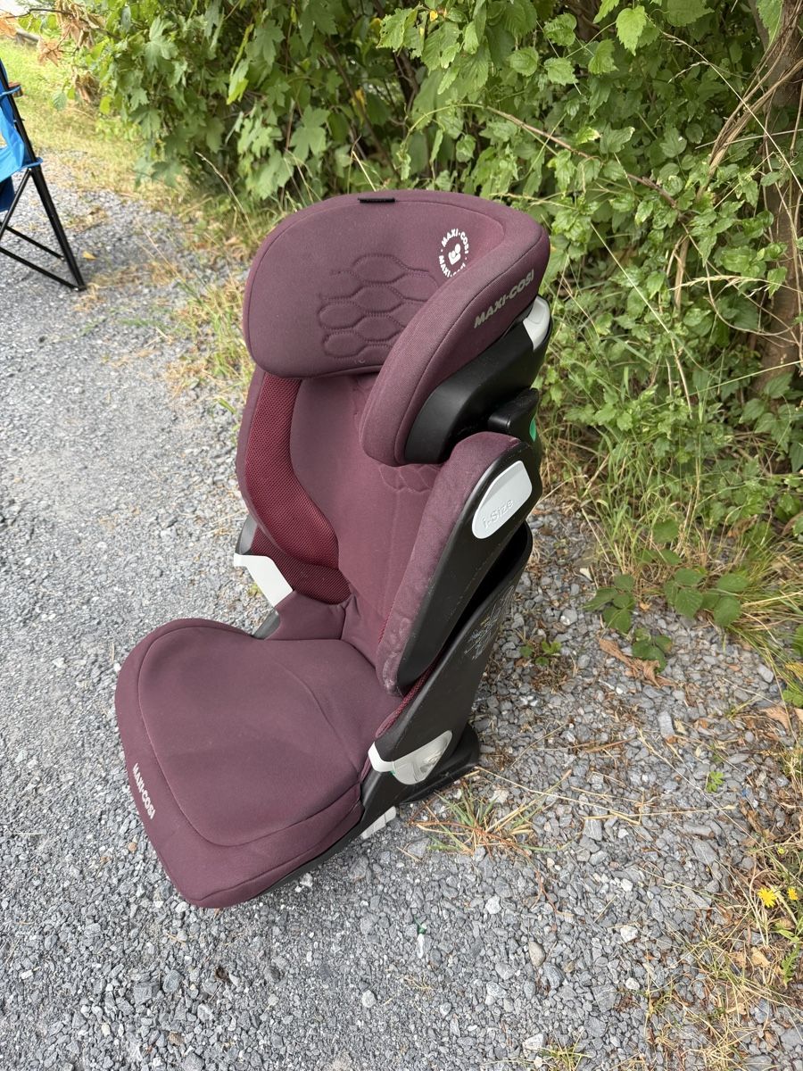 Maxi-Cosi Sièges auto: Kindersitz Maxi-Cosi Kore Pro i-Size – D'occasion à Triesenberg par dom_hd56 1