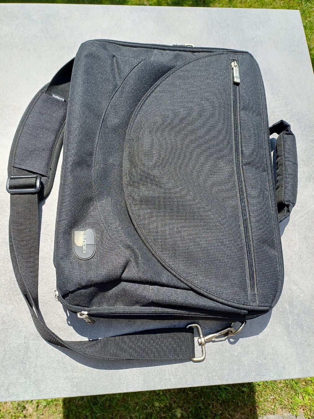 Valigie & Borse: Laptop Tasche schwarz – Usato da Ebikon venduto da Alexjasmin