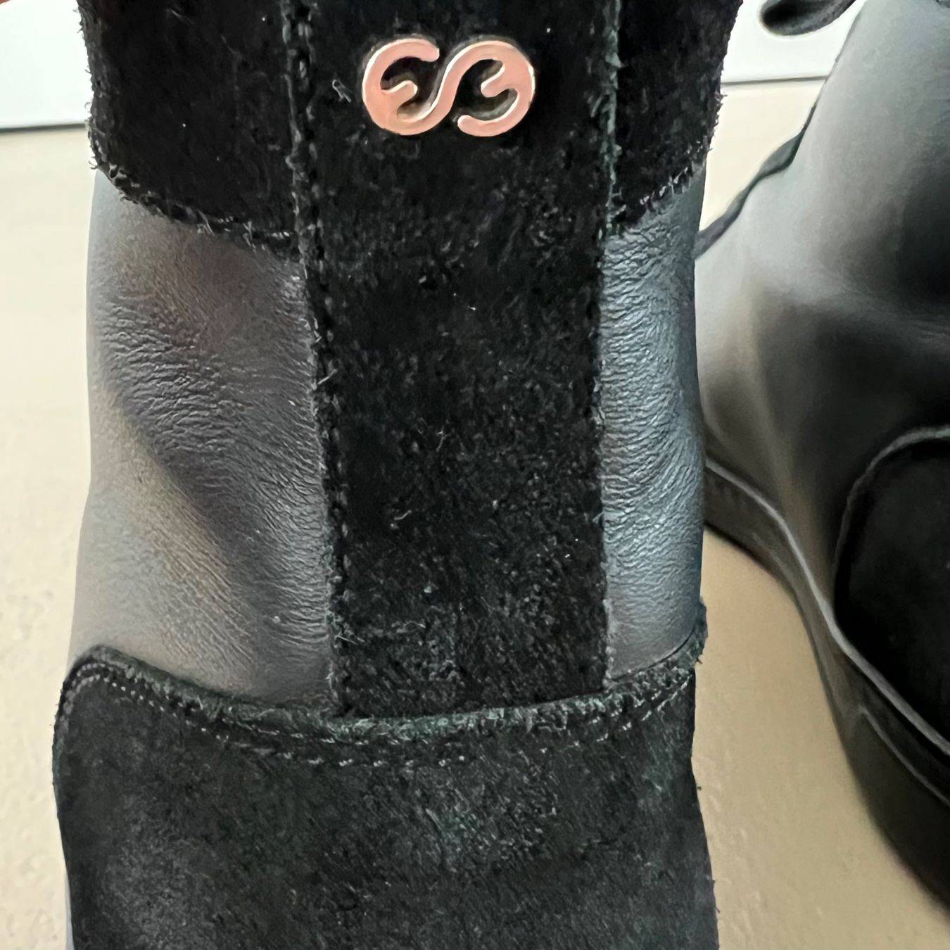 Escada Scarpe da donna: ESCADA Leder Sneakers 🖤 – Usato da Zürich venduto da ClosetQueen 6