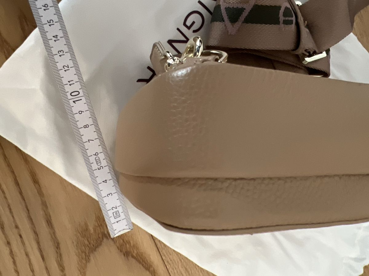 Aigner Borse: Handytasche Aigner Leder – Usato da Sins venduto da Cojedu 1