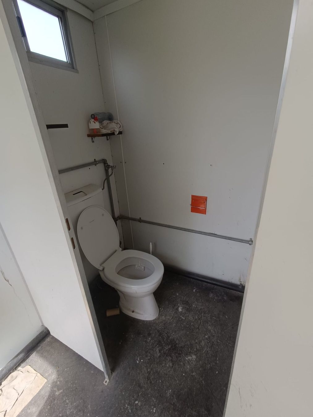 Contenitori edile: 7  Wohn/Sanitärcontainer gebraucht Preis 2700-3500chf – Usato da Stettfurt venduto da sz8_6dk5 9